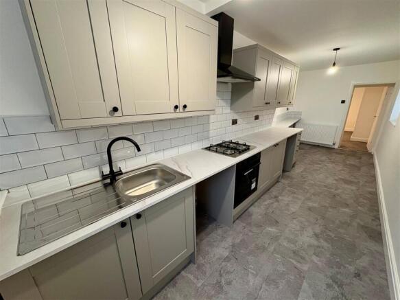2 bed Semi-Detached for sale Image 6