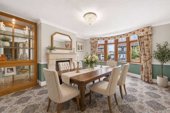 4 bed Detached for sale Image 7