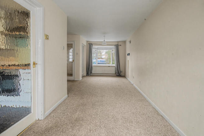 Living Area - Ang...