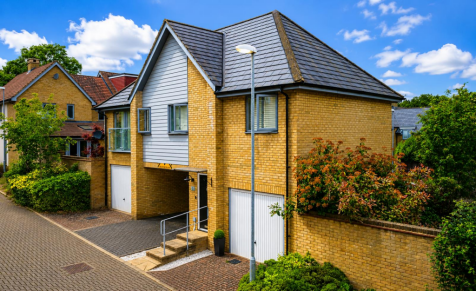 Blackberry Way, Leverstock Green, Hemel Hempstead