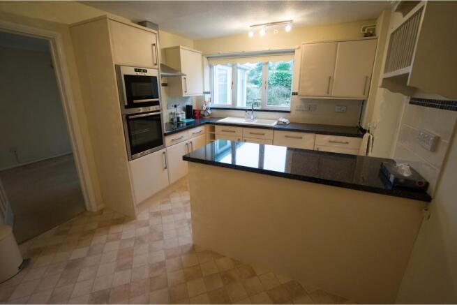 Kitchen / Breakfast