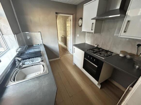 4 bed Terraced for sale Image 5