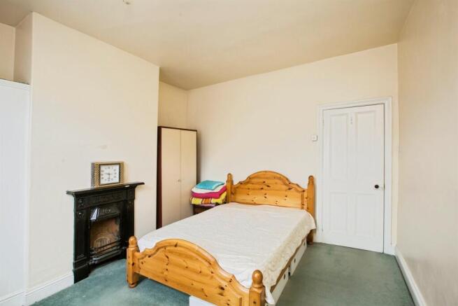 2 bed Terraced for sale Image 6
