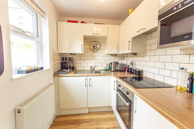 1 bed End of Terrace to rent Image 4