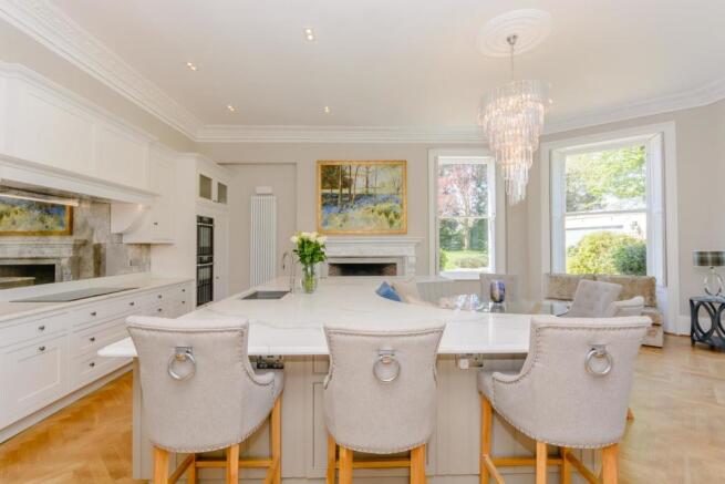 8380899-interior02-800.jpg
