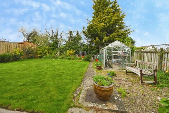 3 bed Semi-Detached Bungalow for sale Image 12