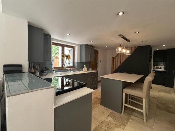 Mill Cottage 4 Kitchen.jpg