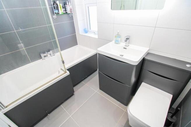 BATHROOM/W.C.