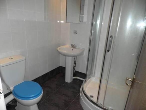 SHOWER ROOM