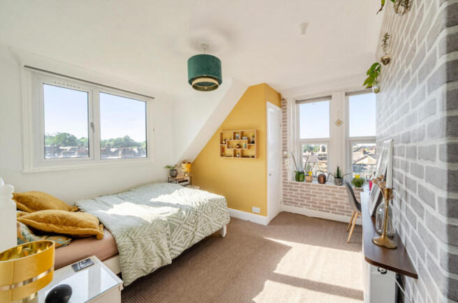 2 bed Flat for sale Image 7