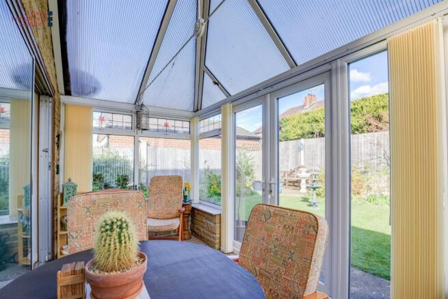 4 bed Detached Bungalow for sale Image 12