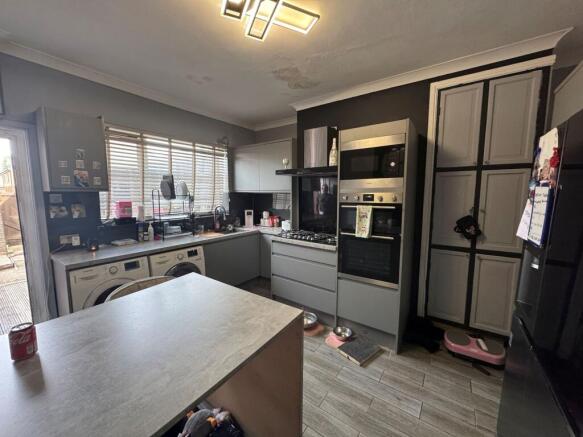 Oldgate Lane, Thrybergh, S65 photo 3
