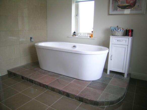 Bed 1 En suite