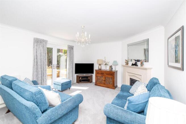 4 bed Detached for sale Image 5