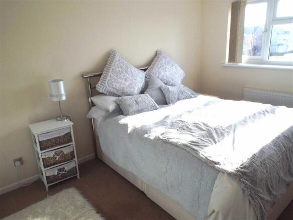 BEDROOM 1: