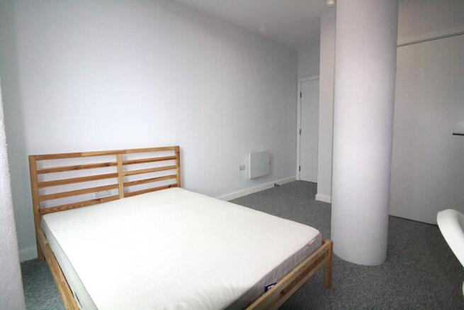 2 bed Apartment to rent Image 8
