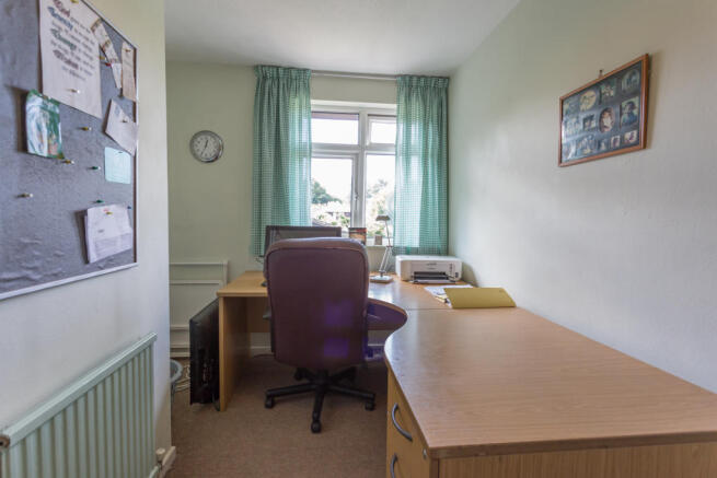 Bedroom 5/Study