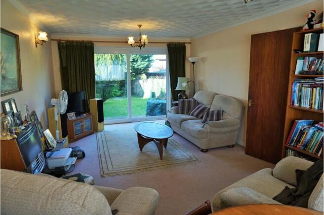 Lounge/Dining Room