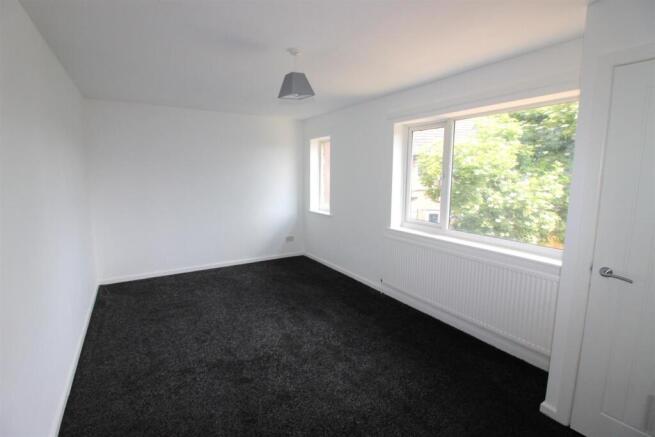 3 bed Terraced for sale Image 9