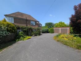 Medway, Chafford Lane, Tunbridge Wells TN3 0SJ