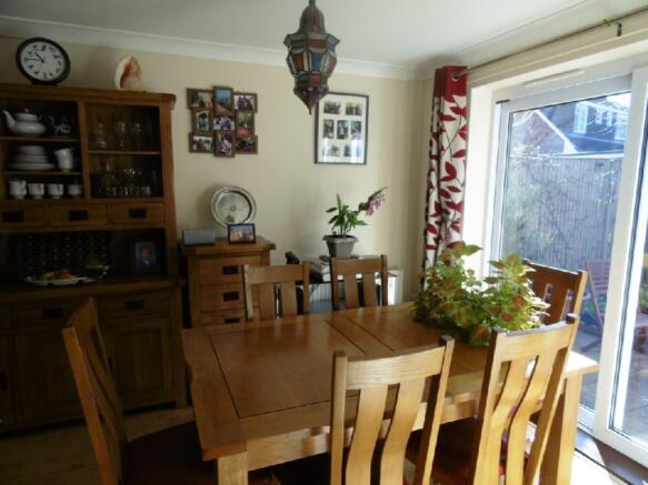 DINING AREA.JPG