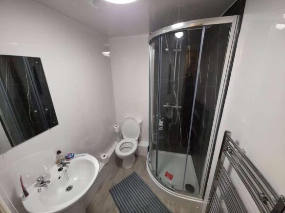 Studio to rent Image 5