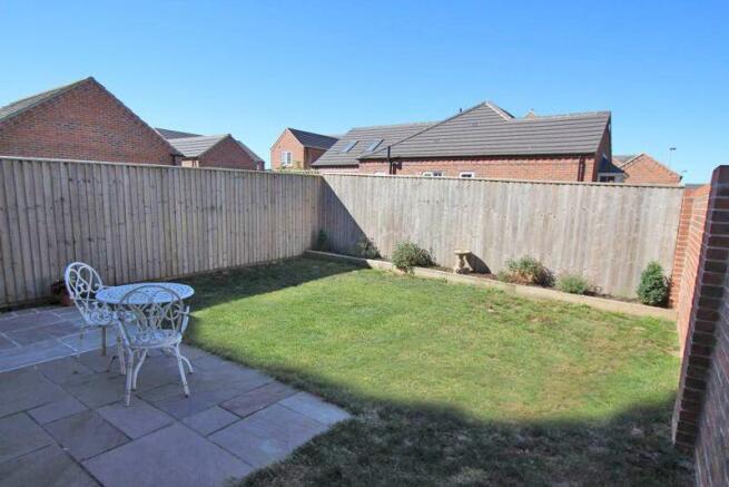 Rear garden photo 2