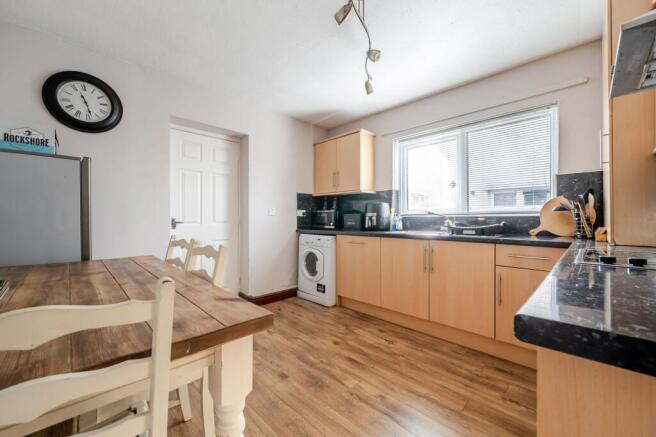 KITCHEN / DINER