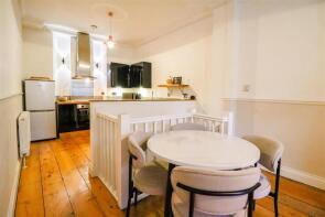 2, 12 Dymond House, Bath Road, Old Town, Swindon SN1 4BF