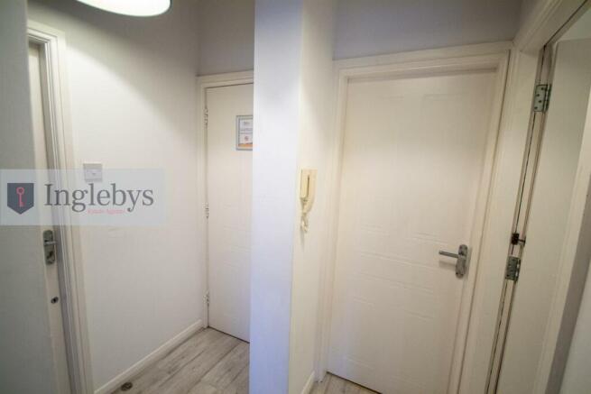 2 bed Apartment for sale Image 10