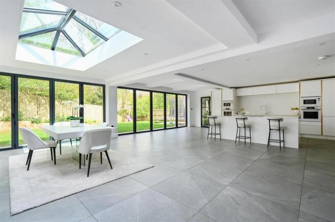 2 THE RUSSETTS - TN377FA (16).jpg