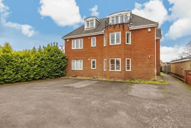 Reading Road Apartment