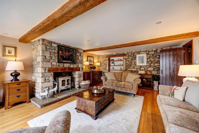 4 bed Barn Conversion for sale Image 9
