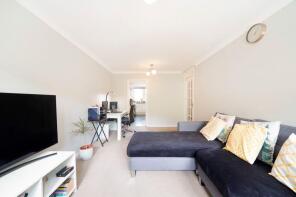 19, Franklin Close, London SE27 0PT