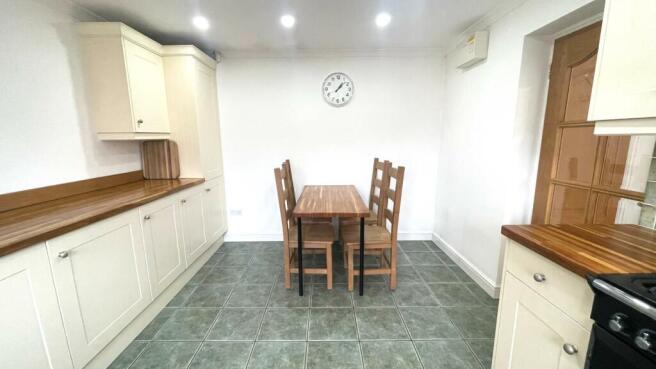 Dining Area.jpg
