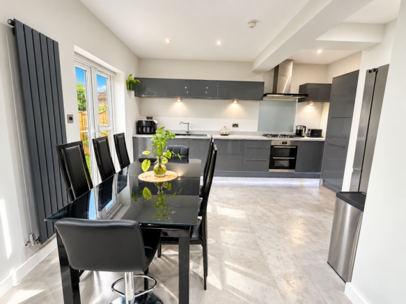 Contemporary Kitchen Dining with Reflective Tab...