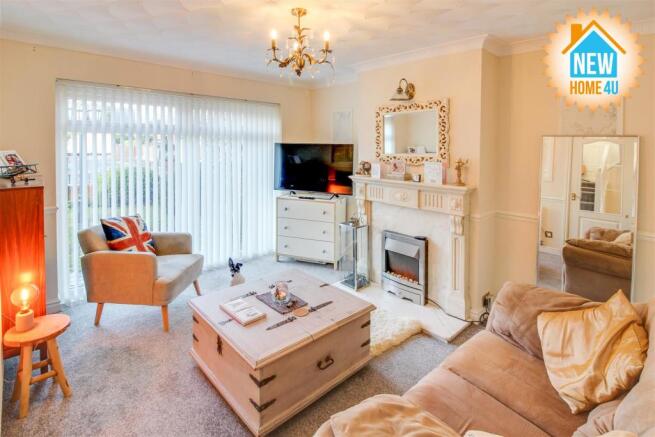 LIVING ROOM: