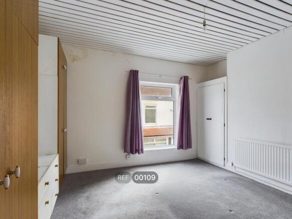 3 bed Terraced to rent Image 10