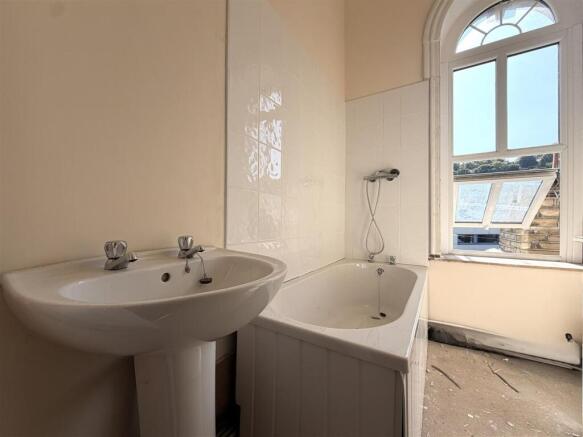 1 bed Flat to rent Image 4