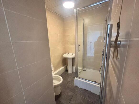 7 bed Terraced to rent Image 7