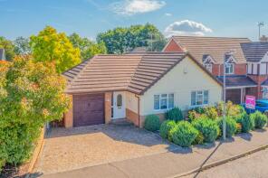 2, Jubilee Close, Hawkwell SS5 4PA
