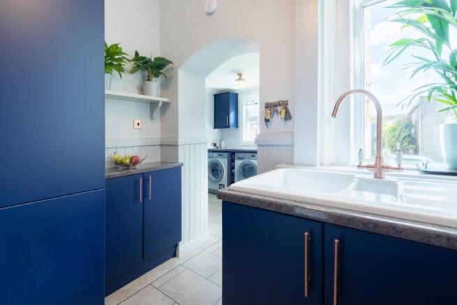 KITCHEN AGAIN