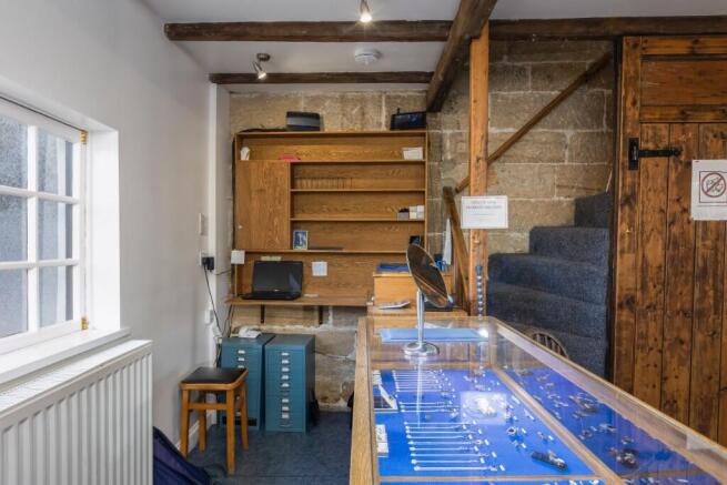 1 bed Character Property to rent Image 5