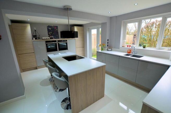 Kitchen 4.jpg