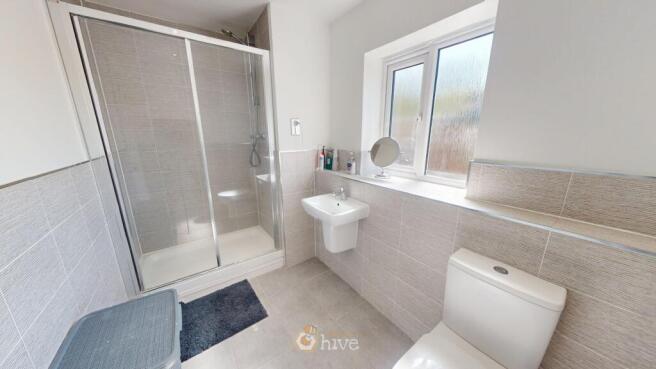 5 bed Detached for sale Image 12