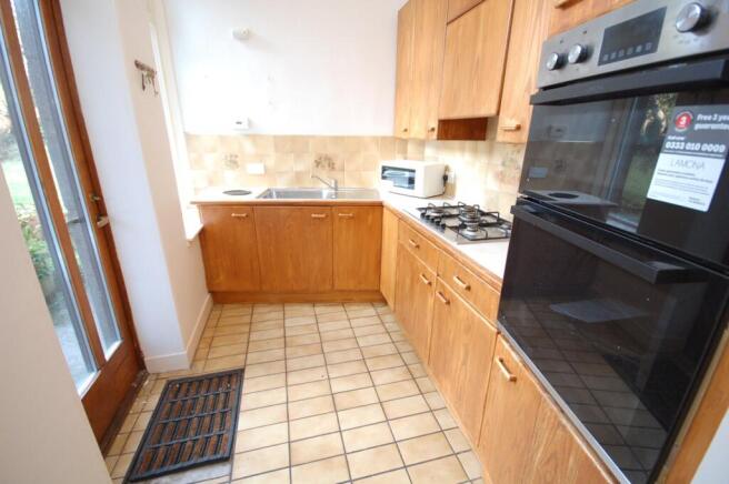 Kitchen (View 1)
