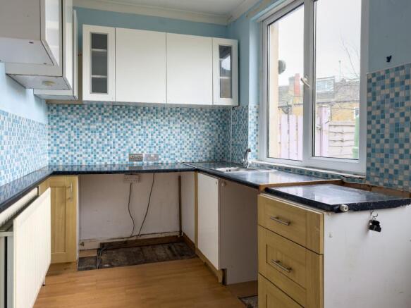 2 bed Terraced for sale Image 4