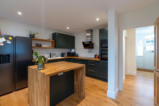 32 Hugh Allen Crescent-09441