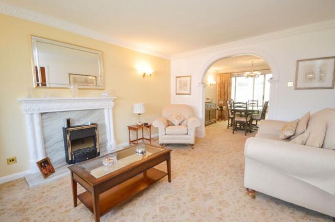 4 bed Detached for sale Image 6