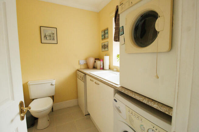 4 bed Detached Bungalow for sale Image 11
